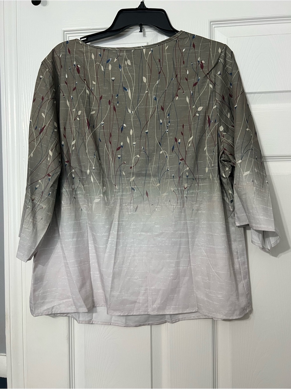 EMERY ROSE Blouse - Picture 2 of 2